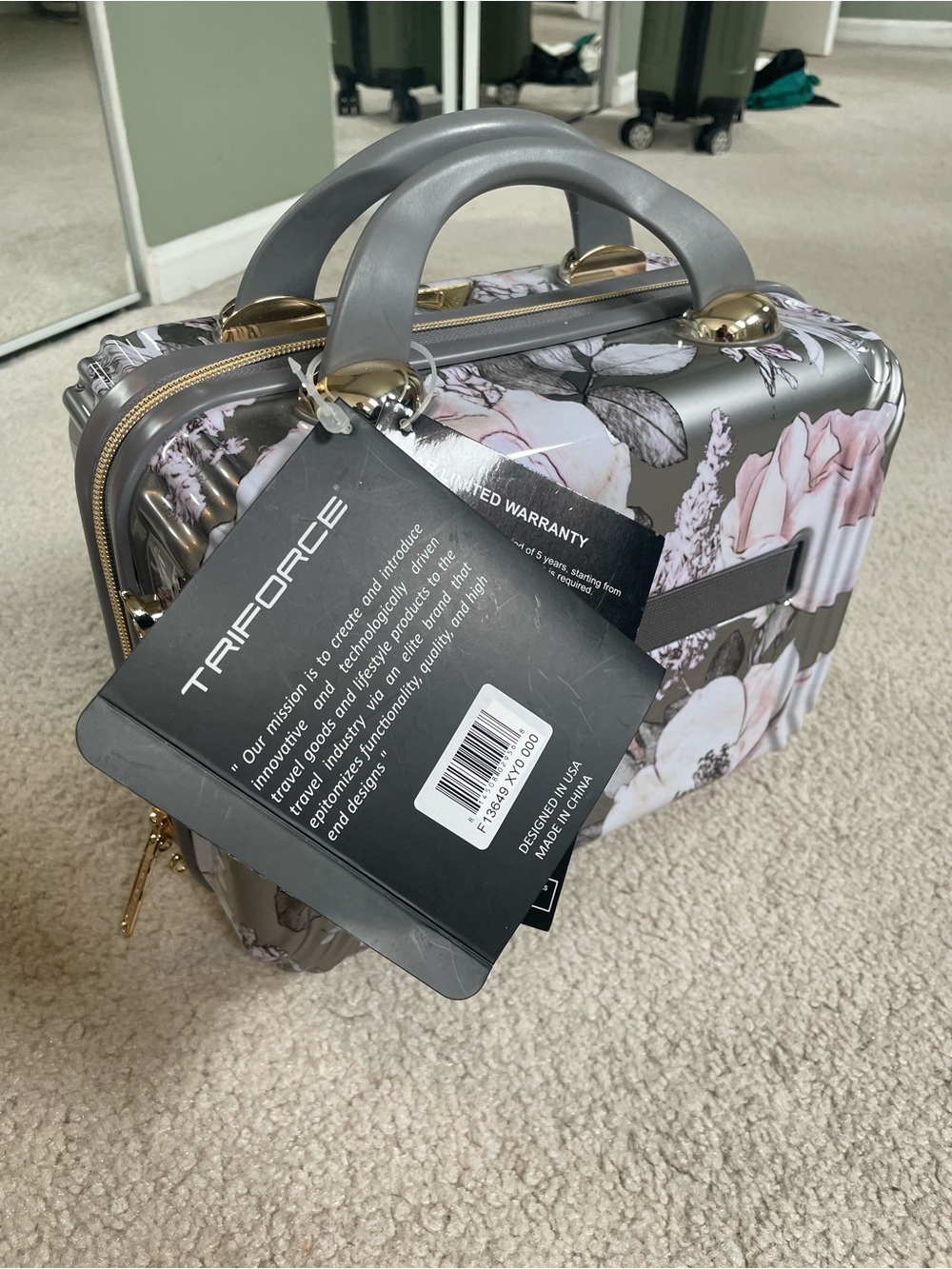 NWT Triforce Floral Hard-Shell Cosmetic Case Luggage in Gray and Pink